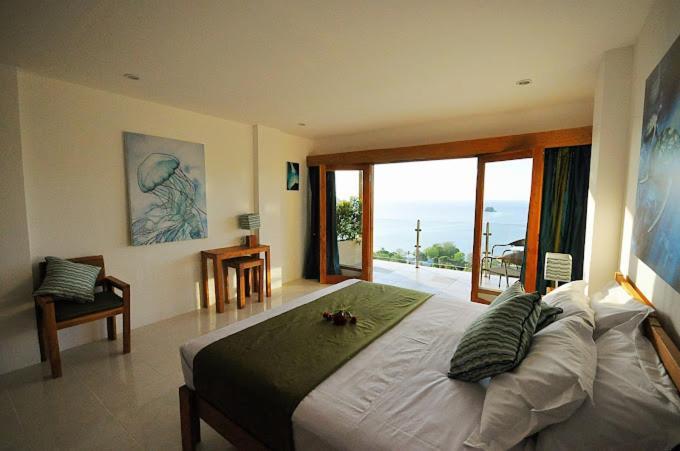 Sunset Hill Hotel Лабуан Баджо Екстериор снимка