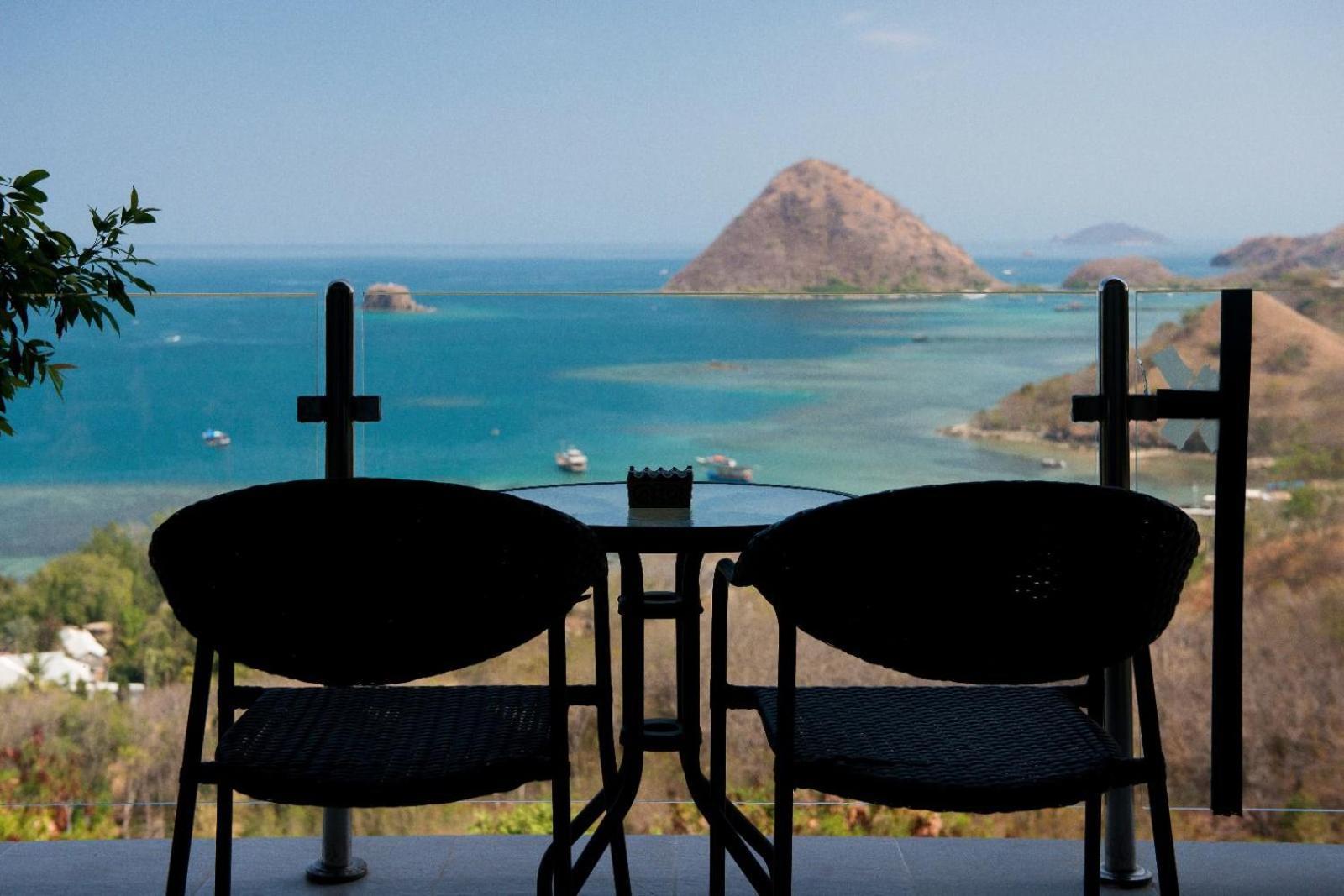 Sunset Hill Hotel Лабуан Баджо Екстериор снимка