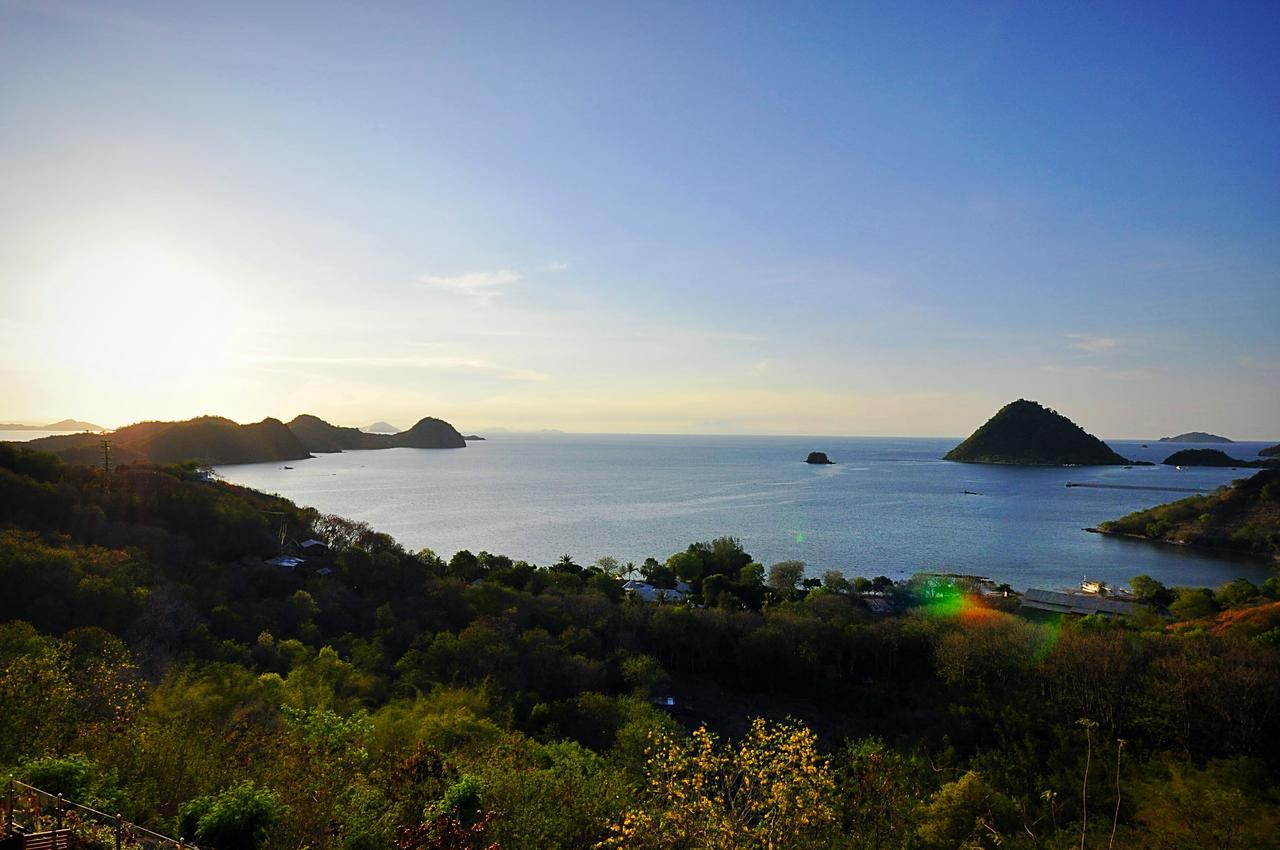 Sunset Hill Hotel Лабуан Баджо Екстериор снимка