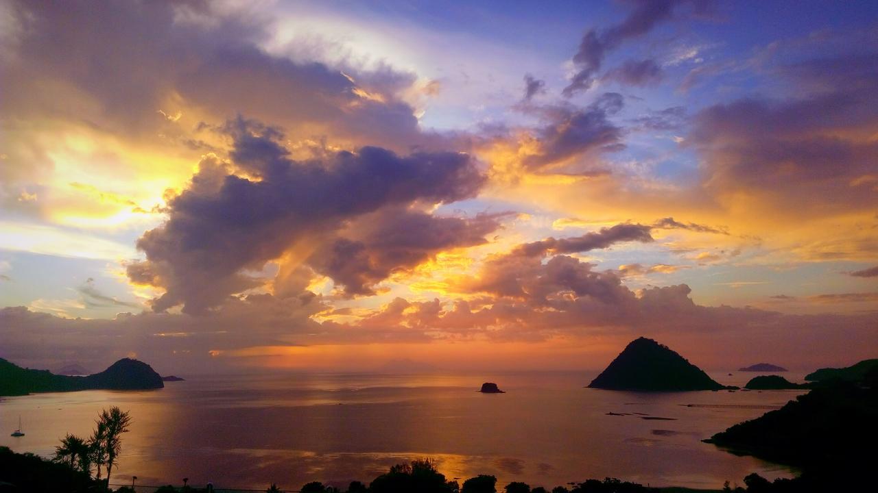 Sunset Hill Hotel Лабуан Баджо Екстериор снимка